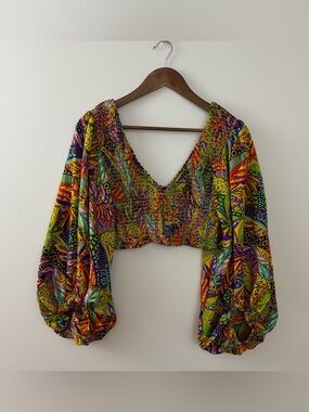 Live 4 Truth Top with Balloon Sleeves Multicolor Smocked V-Neck Crop Size M